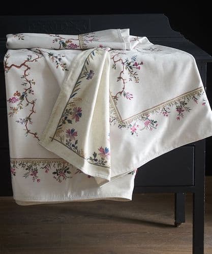Broderie Vignes reversible throw