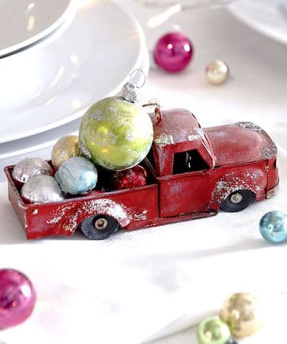 Cody Foster collectables 'Driving Home for Christmas' truck