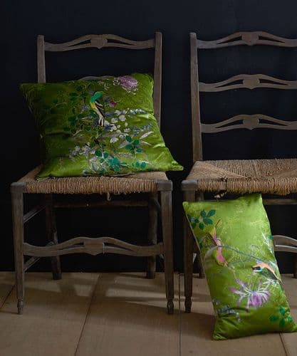 Jardin des Oiseaux Chartreuse 50 x 50 velvet cushion