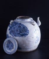 Large blue & white decorative Chinese teapot