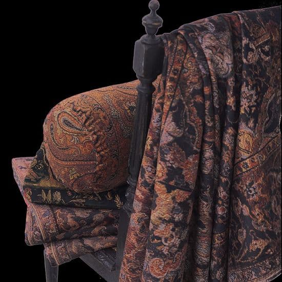 LUXURY VELVET THROWS & CUSHIONS