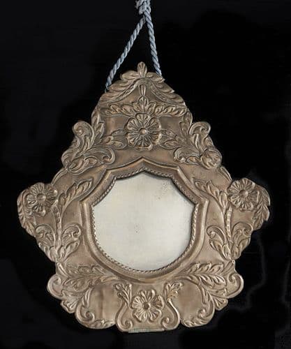 Vintage antiqued silver répoussé hanging frame - SOLD