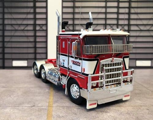 Iconic Replicas  Kenworth K100 G  Booth