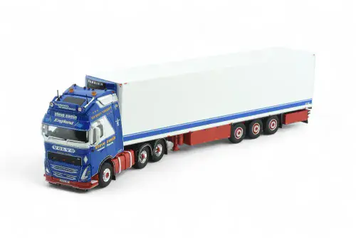 Tekno  Volvo FH05  Steve Swain