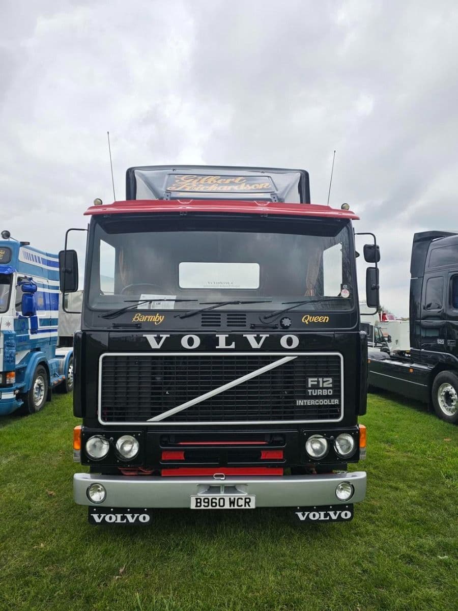 VOLVO レッカー　TEKNO 82194 Tekno Volvo F12 Bjarne Andersen - Cf-models