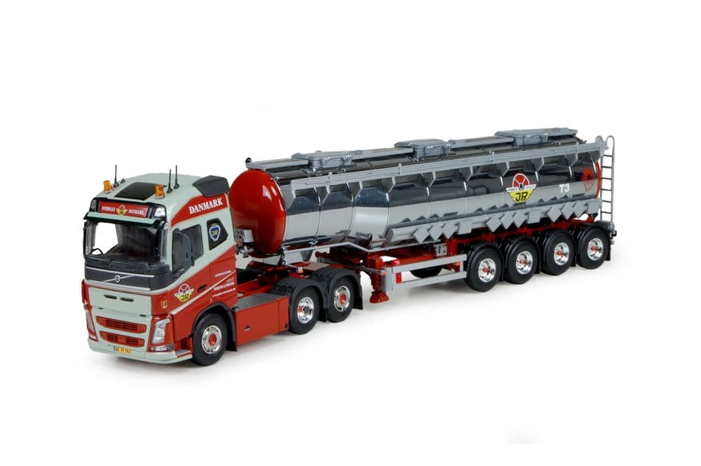 Tekno Dodge brasseur Carlsberg avec remorque Tekno Dodge brasseur Carlsberg avec remorque