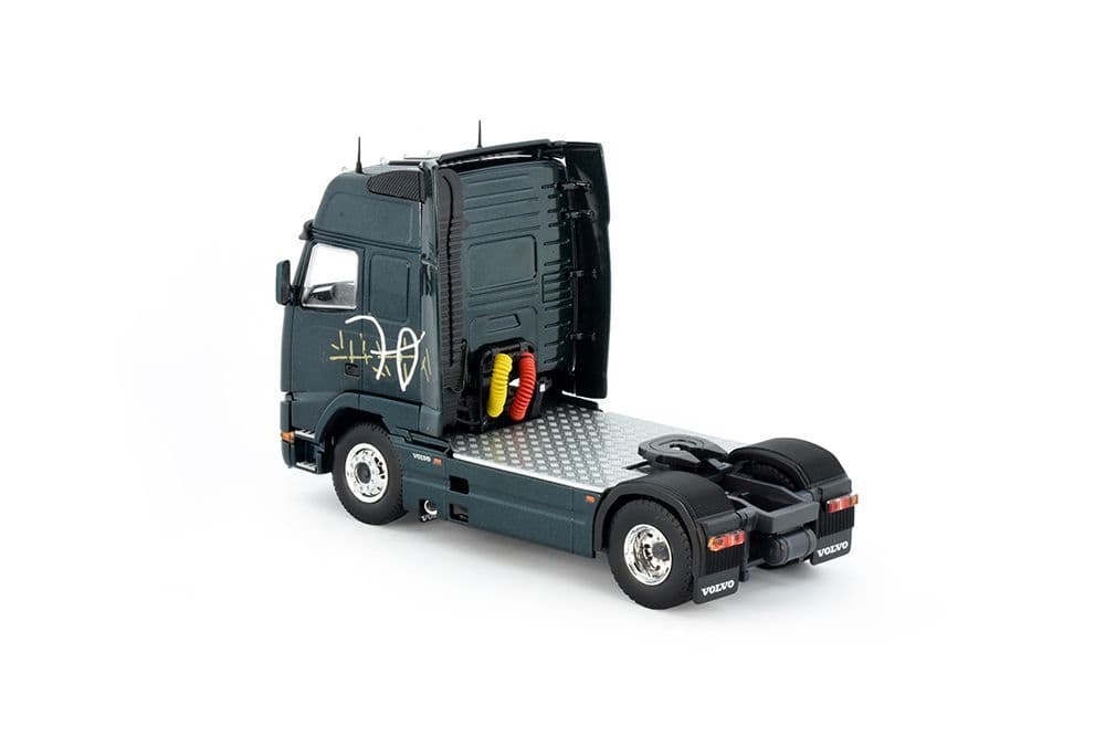 Tekno Volvo XL 70