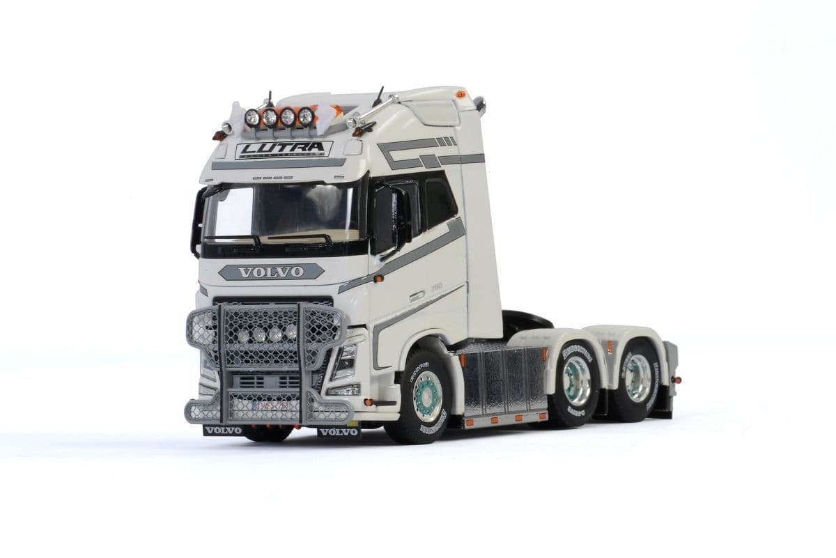 WSI Models Volvo FH04 Lutra