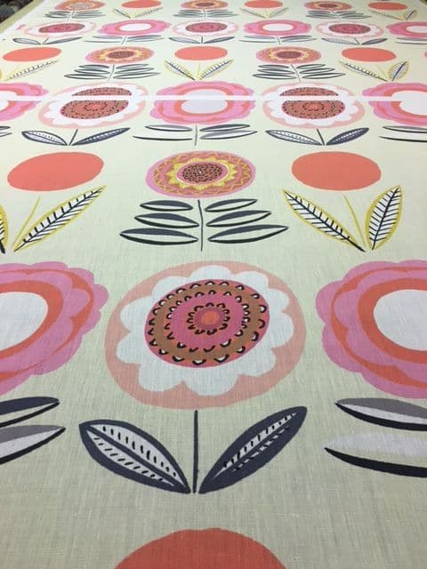 22: Lol Cream 137 3 pieces x 1.30m