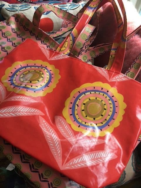 Big Daisy Red 68 Oil Cloth