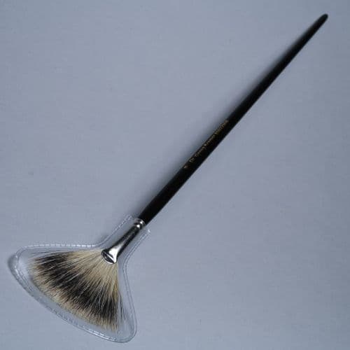 85022908 Kremer Fan Blender Brush, Badger Hair Size 8