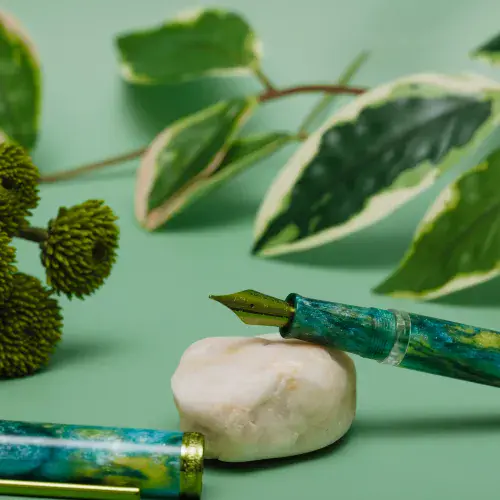 Nahvalur - Voyage - The Spring Fountain Pen