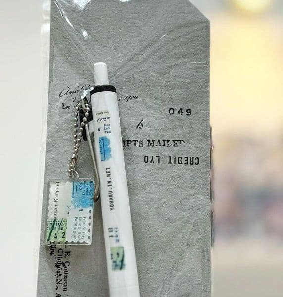 Yohaku - UniBall One Pen with Charm - Monologue