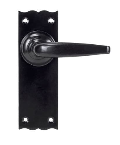 From The Anvil 33318 Black Oak Lever Latch Set