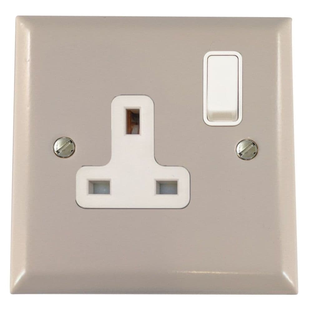 G&H SW9W Spectrum Plate Matt White 1 Gang Single 13A Switched Plug Socket