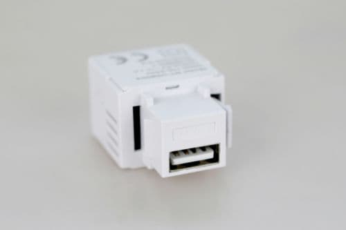 Varilight DEUSBBW European White 2.1A USB B Charging Socket Keystone Data Insert