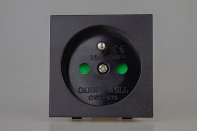 Varilight DSE4FB DataGrid + Black 16A Euro Socket Pin Earth (2 DataGrid Spaces)