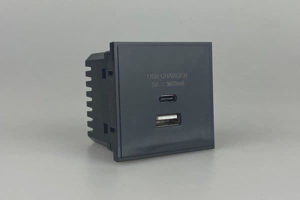 Varilight DUSBACB DataGrid Black Double USB A+C Charger 3600mA (2 DataGrid Spaces)