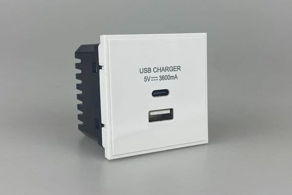 Varilight DUSBACW DataGrid White Double USB A+C Charger 3600mA (2 DataGrid Spaces)
