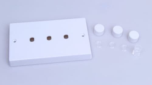 Varilight WQD3W White Plastic 3 Gang Dimmer Plate Only + Dimmer Knobs