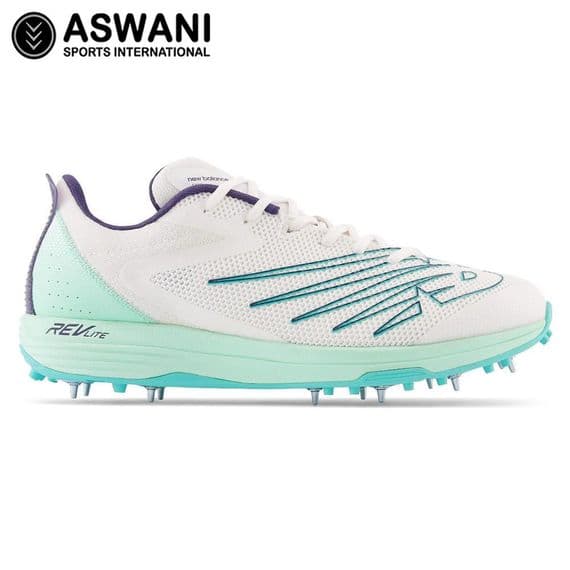 New Balance CK10J5 Spike Cricket Shoes