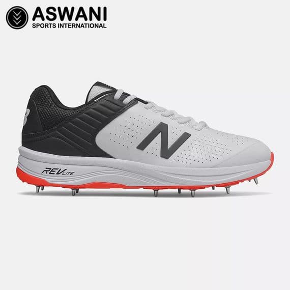 New Balance CK4030L4 Spike Cricket Shoes