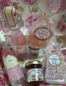 Ensemble crème de liqueur + loukoums + petit confit aromatisés de rose