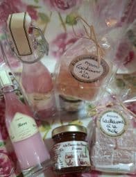 Ensemble crème de liqueur + loukoums + petit confit aromatisés de rose