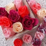 Gamme de Savons à la Rose Pétales