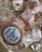 Nougat aromatisé à la rose
