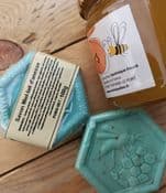 Savon au  miel et fleurs de rose de Provins