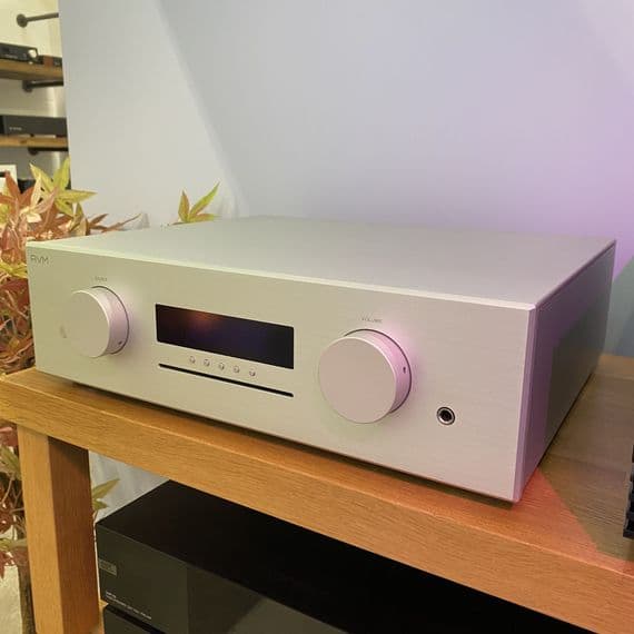 AVM Evo CS 5.2 All-In-One Streaming CD Receiver | Audio  Emotion | Preowned
