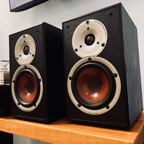 DALI Spektor 2 Loudspeakers - Black Ash  | Audio Emotion