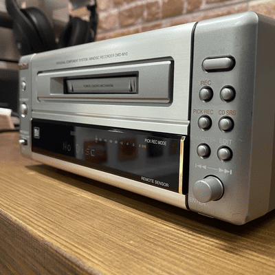 Denon DMD-M10 Mini Disk MD + 2x 80 Minute Recordable TDK Minidisks