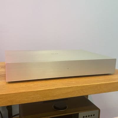 Densen Beat B-300XS Power Amplifier - Albino Finish