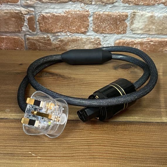 Dynamique Audio Shadow 2 Mains Cable 1m - UK-IEC | Audio Emotion | Preowned