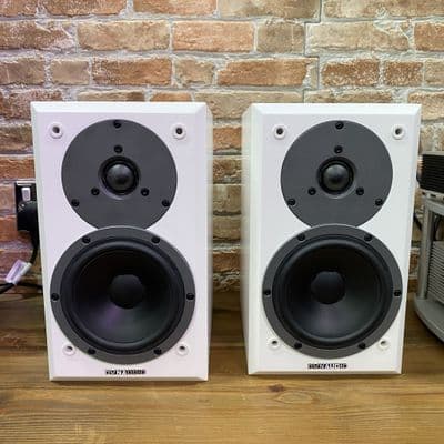 Dynaudio Emit M10 Bookshelf Speaker