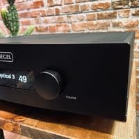 Hegel H390 - Dual Mono Integrated Streaming Amplifier | Audio Emotion