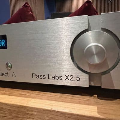 Pass Labs X2.5 Pre Amplifier