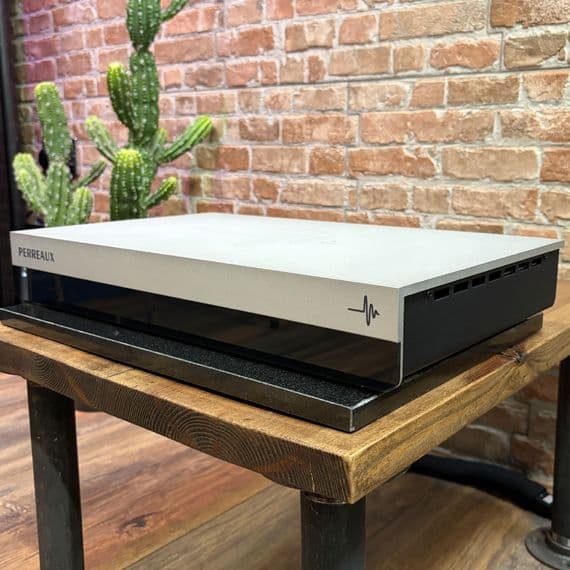 Perreaux Audiant VP3 Pre Amplifier | Audio Emotion | Preowned