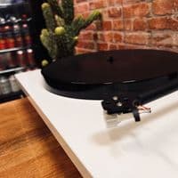 Rega P1 ECO Turntable + Rega Carbon MM + RB110 Tonearm | Preowned | Audio Emotion