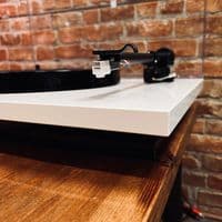 Rega P1 ECO Turntable + Rega Carbon MM + RB110 Tonearm | Preowned | Audio Emotion