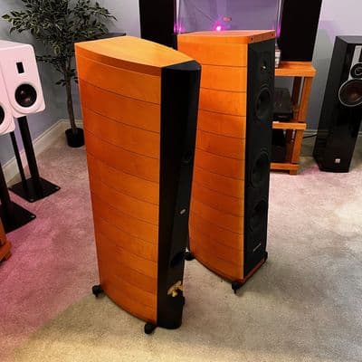 Sonus Faber Cremona 3-Way Floor Standing Loudspeakers