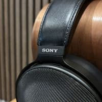 Sony MDR-Z1R Premium Over-Ear Closed-Back Headphones | Audio Emotion | Preowned