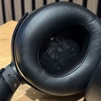 Sony MDR-Z1R Premium Over-Ear Closed-Back Headphones | Audio Emotion | Preowned
