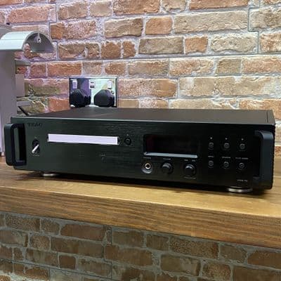 TEAC VRDS-701 CD Player