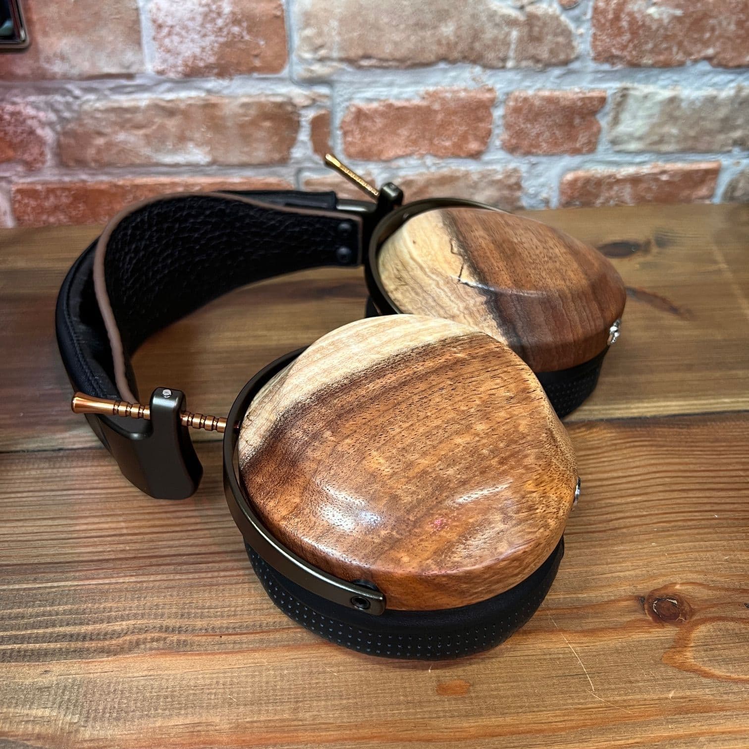 ZMF Atrium Closed Ltd Headphones - Heartwood / Sapwood | Audio Emotion