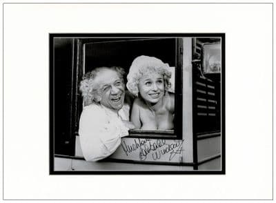 Barbara Windsor Autograph Photo
