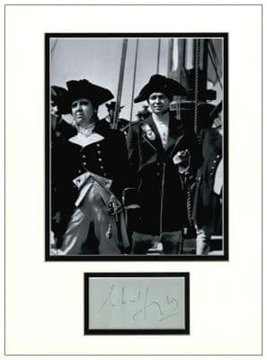 Charles Laughton Autograph Display - Mutiny On The Bounty