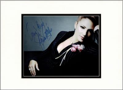 Gloria Estefan Autograph Signed Photo